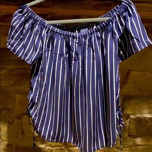 Woman’s cropped shirt